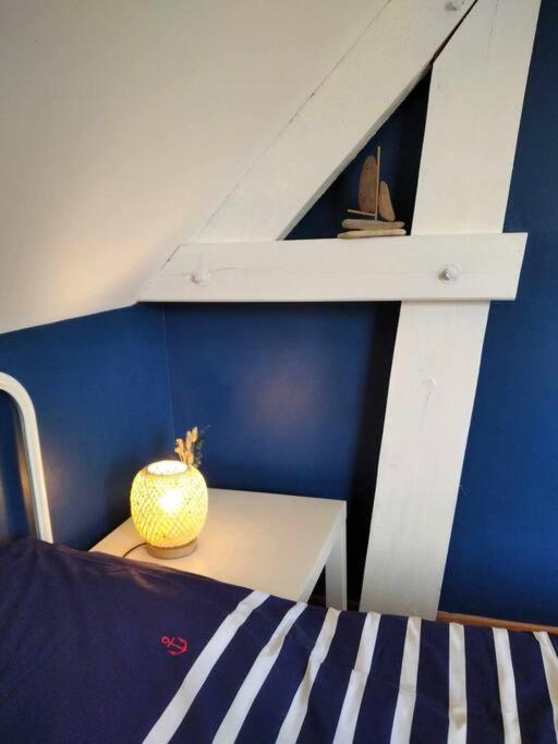 L Etablissement Gold Beach Propose 1 Hebergement , Maison 80M2 Avec Terrain 500M2, Parking Prive A 4 Min Du Port Artificiel D Arromanches, Services Accueil Personnalise, Lits Faits, Serviettes, Menage, Netflix, Wifi Ryes Zewnętrze zdjęcie